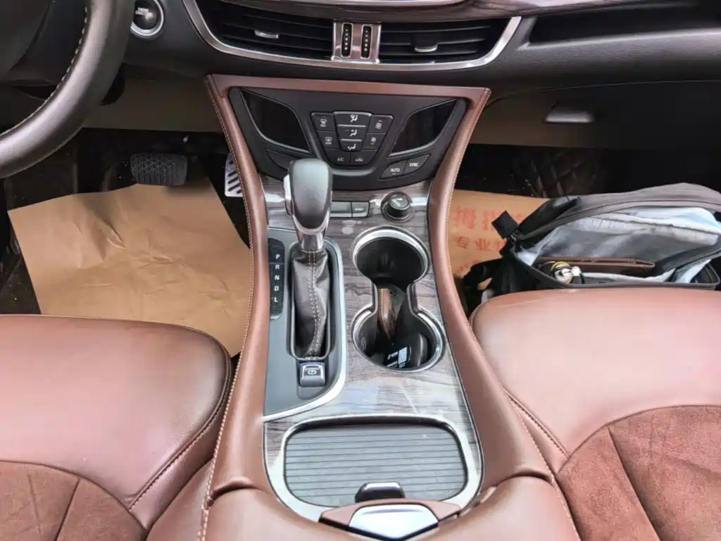 Buick Envision Plus 2016 — фото 14