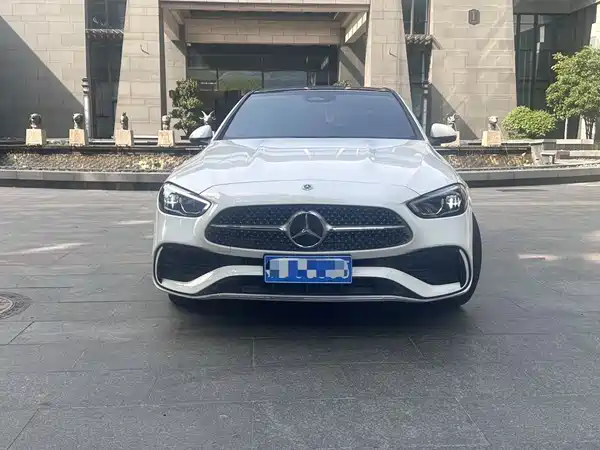 Mercedes-Benz C-Class 2025