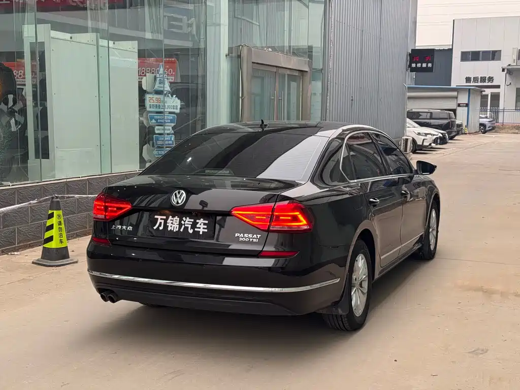 Volkswagen Passat 2018 — фото 4