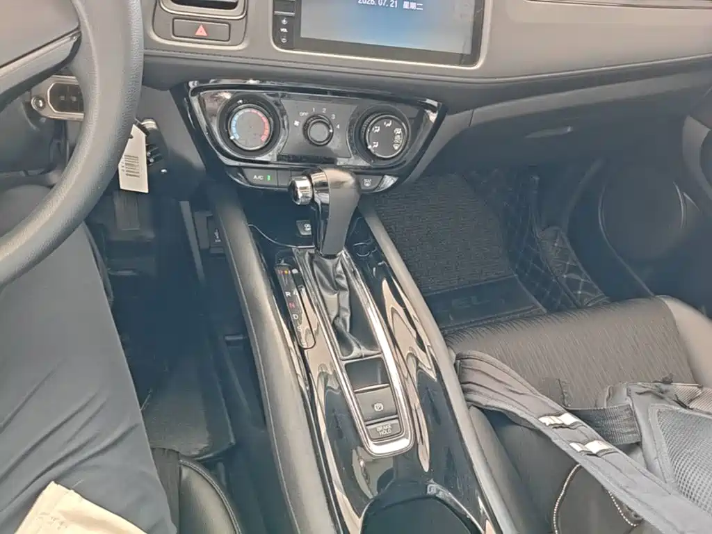 Honda Vezel 2020 — фото 14