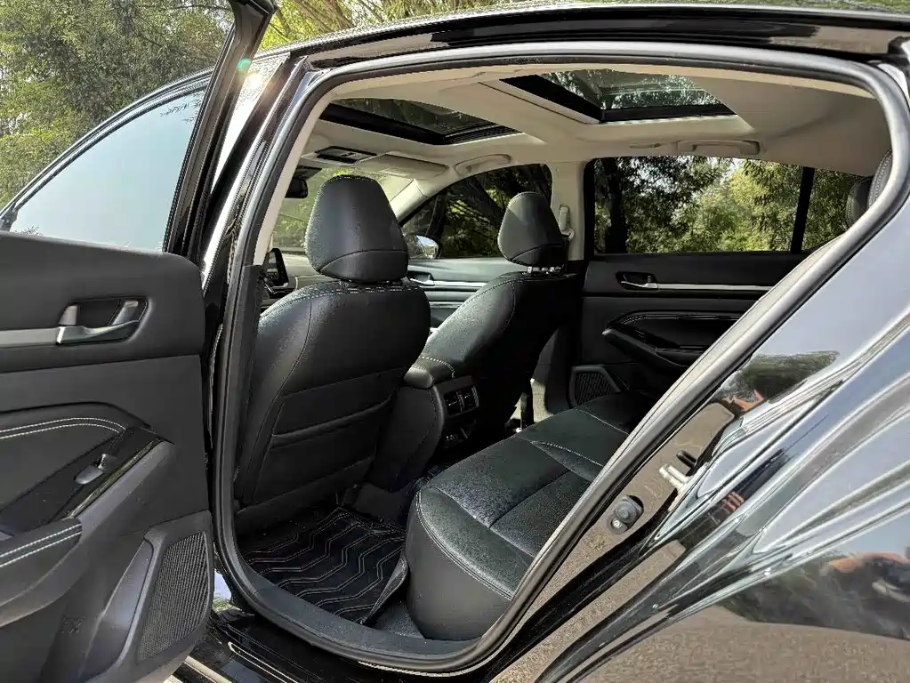 Nissan Teana 2021