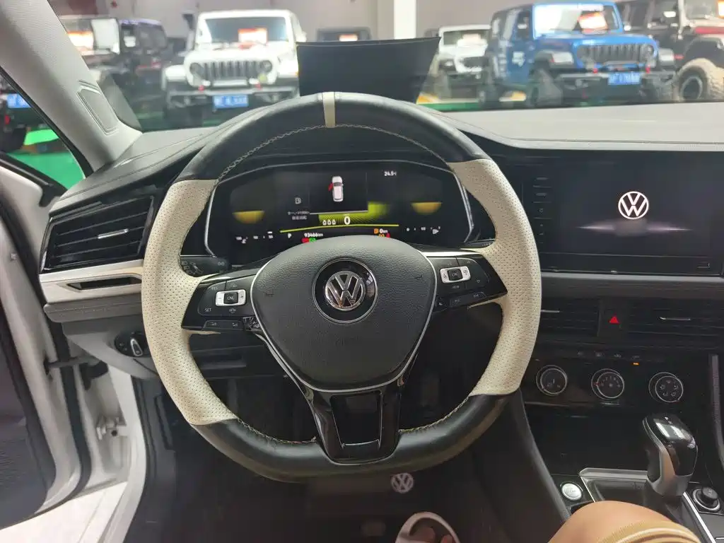 Volkswagen Sagitar 2021