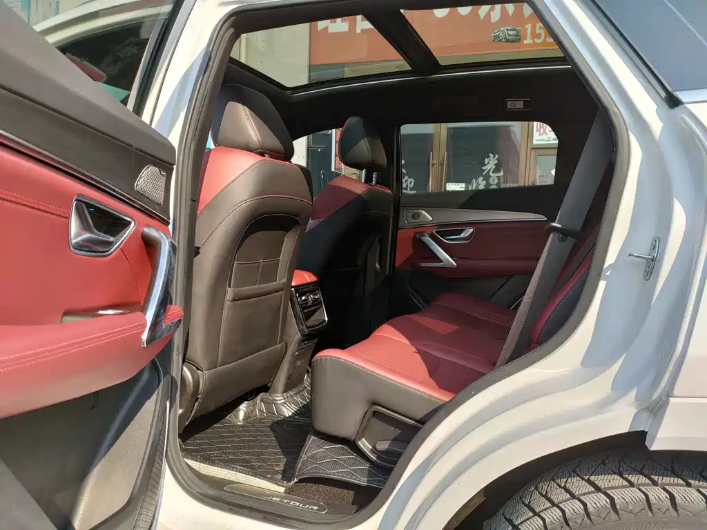Jetour Jietu X70 PLUS 2022 — фото 17