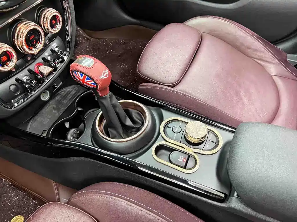 MINI Clubman 2019 — фото 24