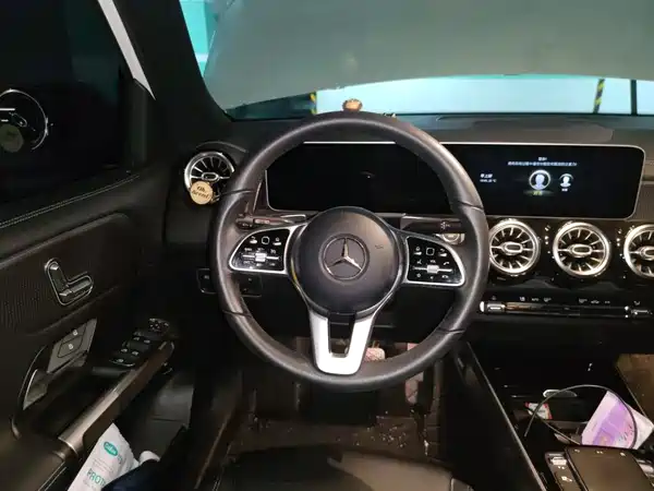 Mercedes-Benz GLB 2020