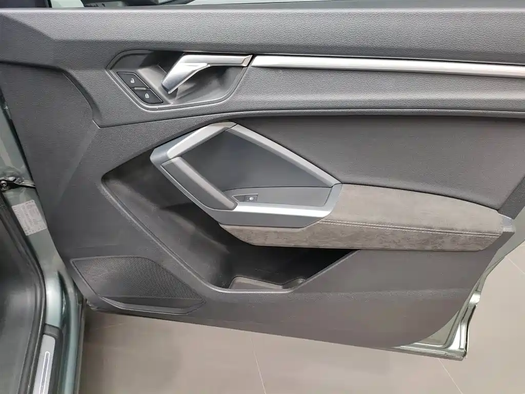 Audi Q3 Sportback 2021 — фото 20