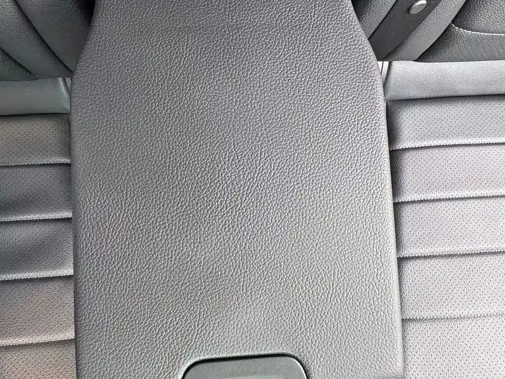 Mercedes-Benz C-Class 2018 — фото 18