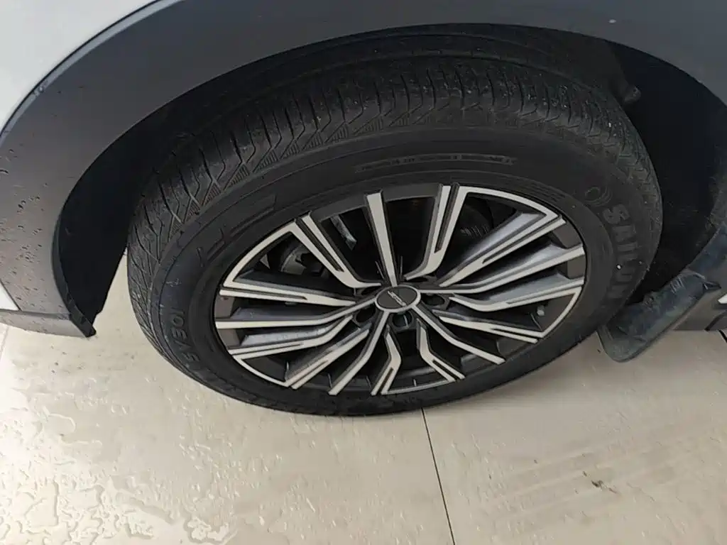 Jetour X70 PLUS 2025 — фото 23