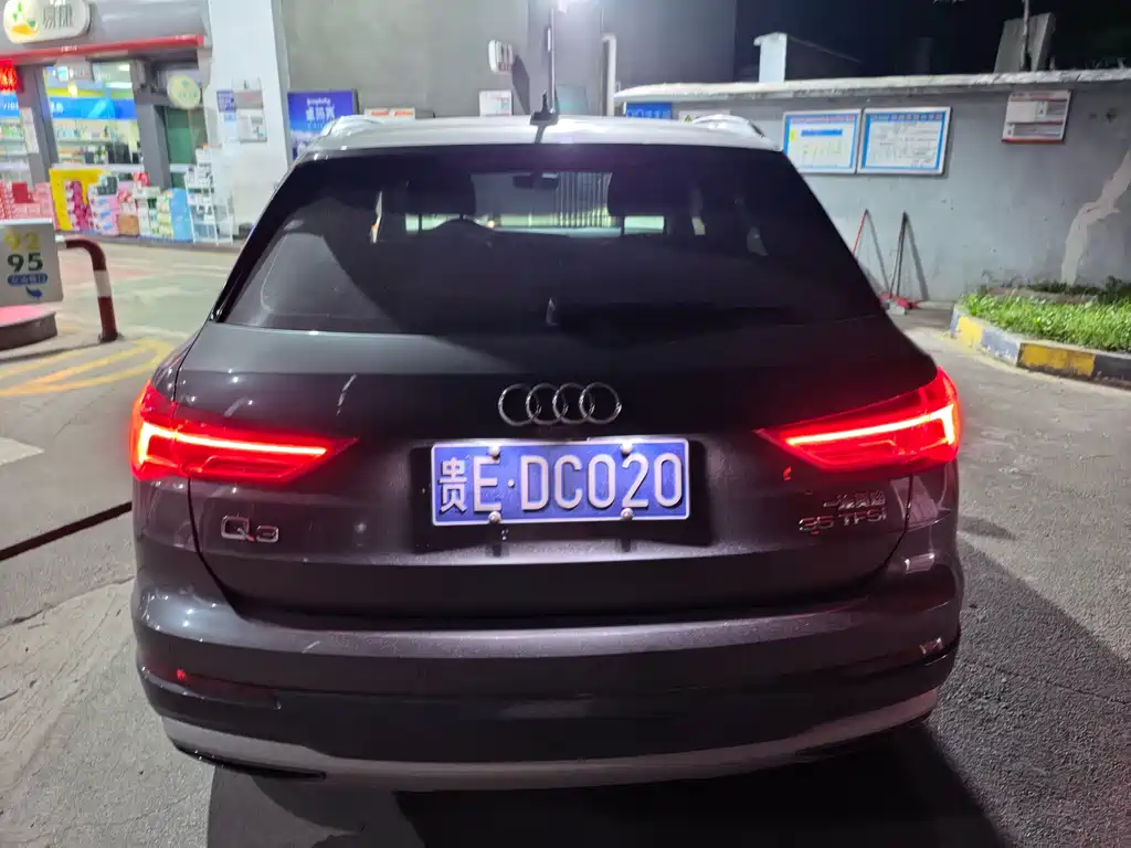 Audi Q3 2023 — фото 10