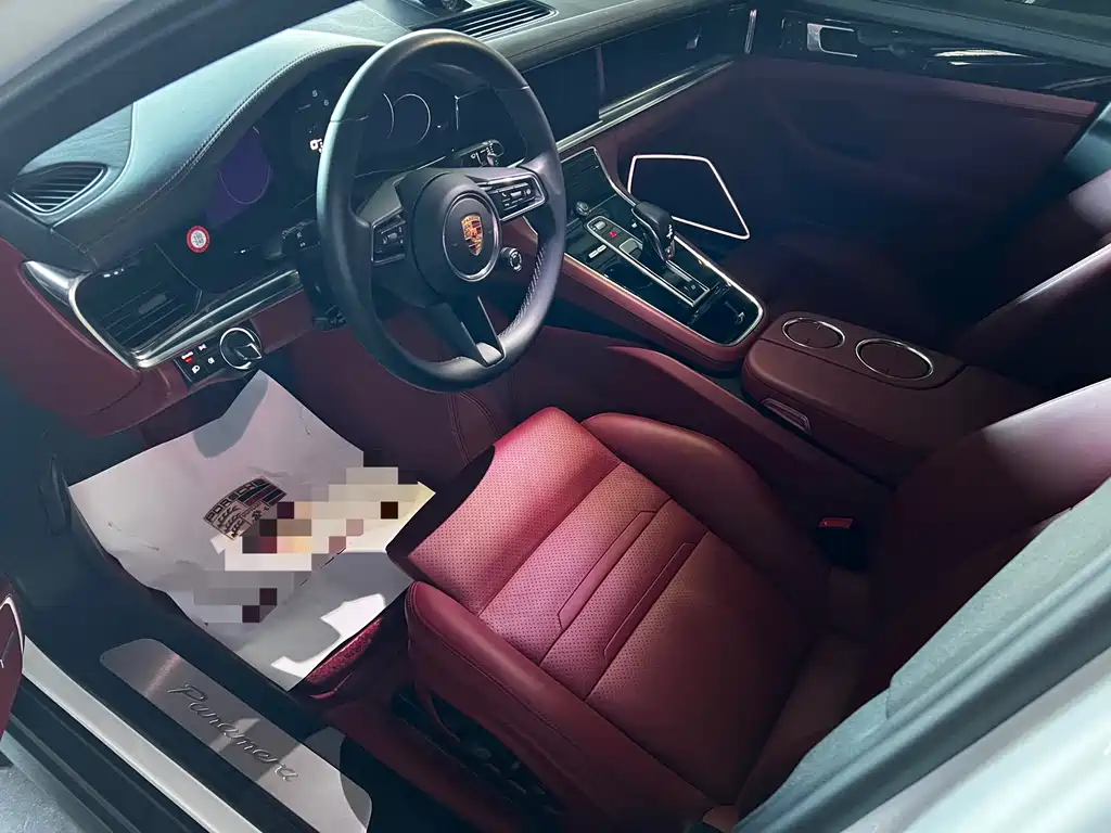 Porsche Panamera 2021