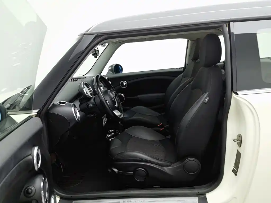 MINI Clubman 2010 — фото 10