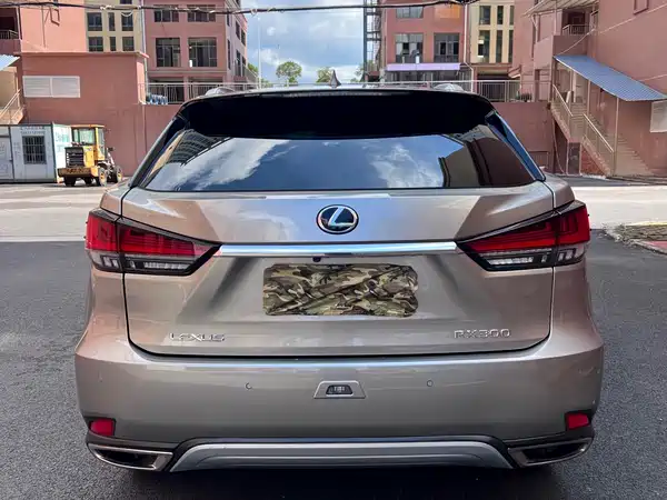 Lexus RX 2021