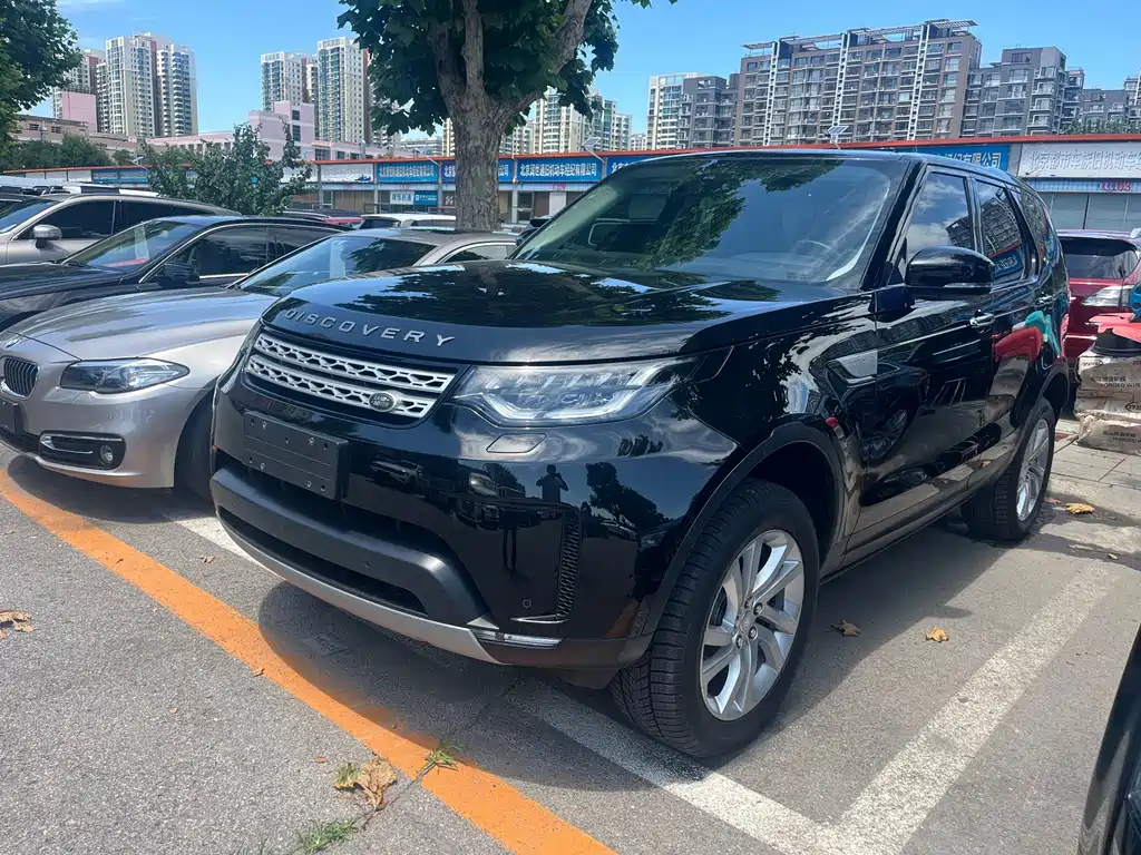 Land Rover Discovery 2018 — фото 1