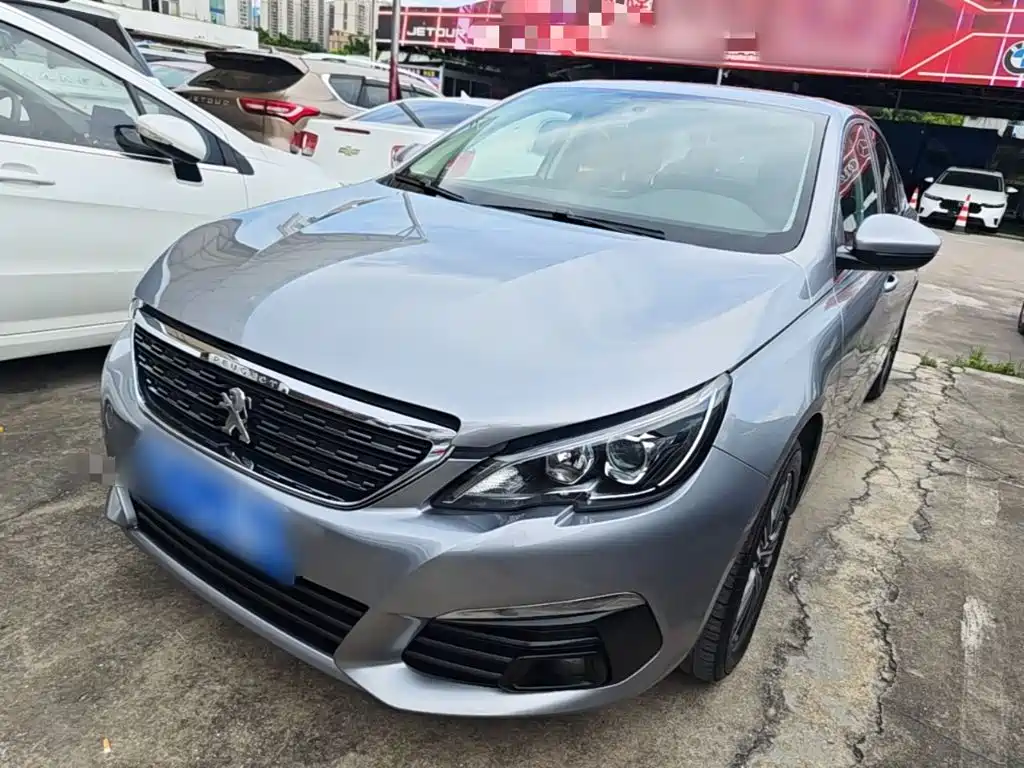Peugeot 308 2018 — фото 1