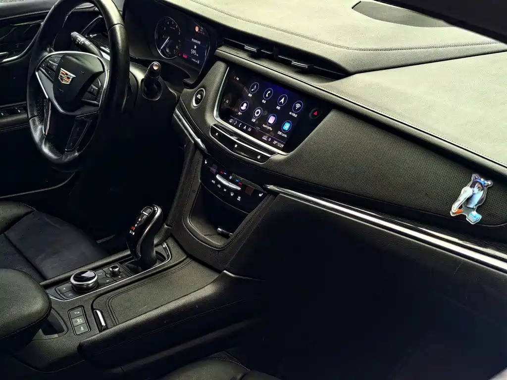 Cadillac XT5 2019 — фото 7