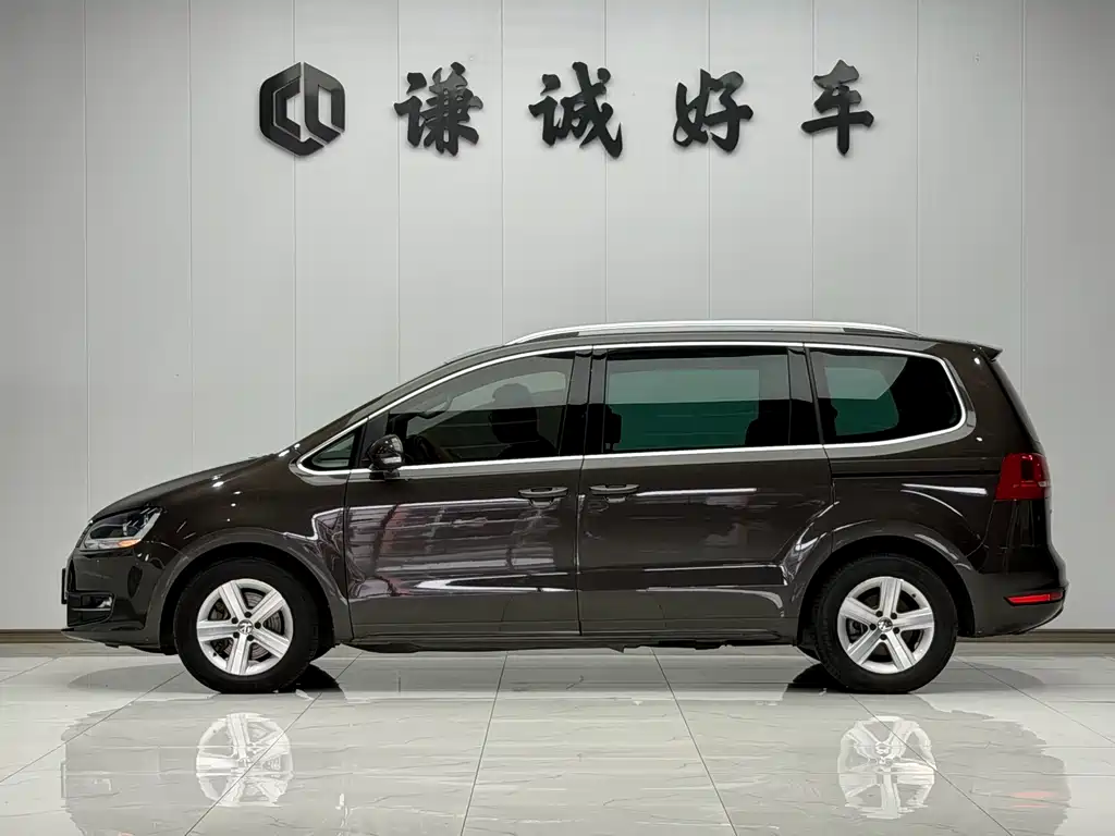Volkswagen Sharan 2015 — фото 11