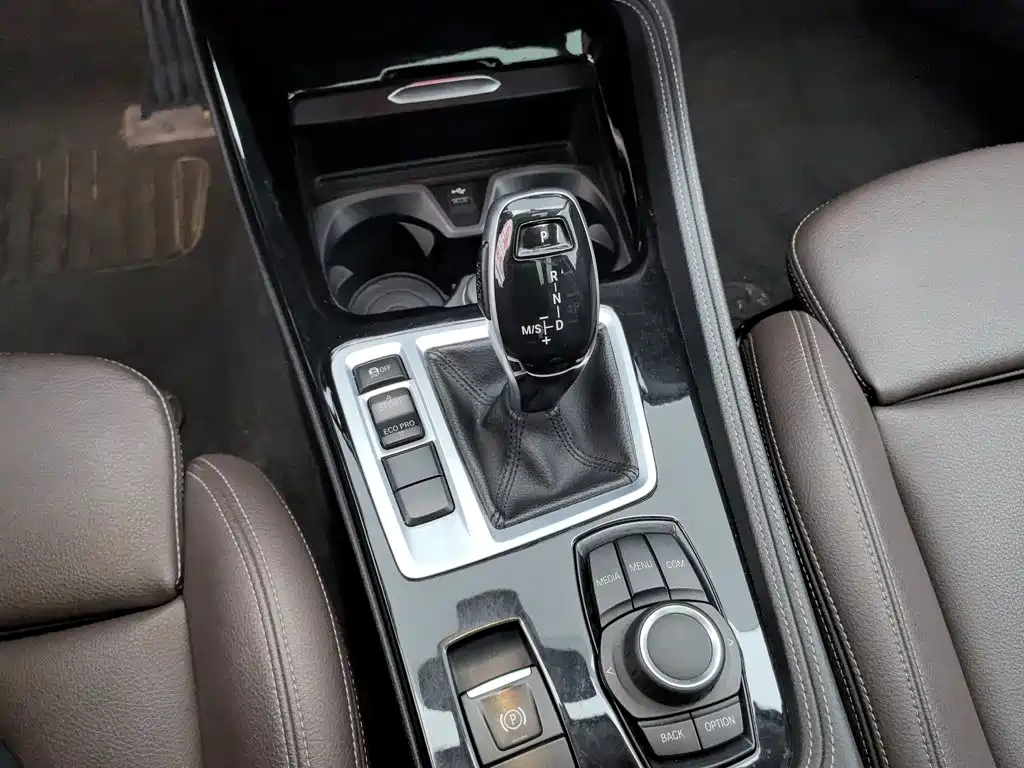 BMW 1 Series 2020 — фото 13