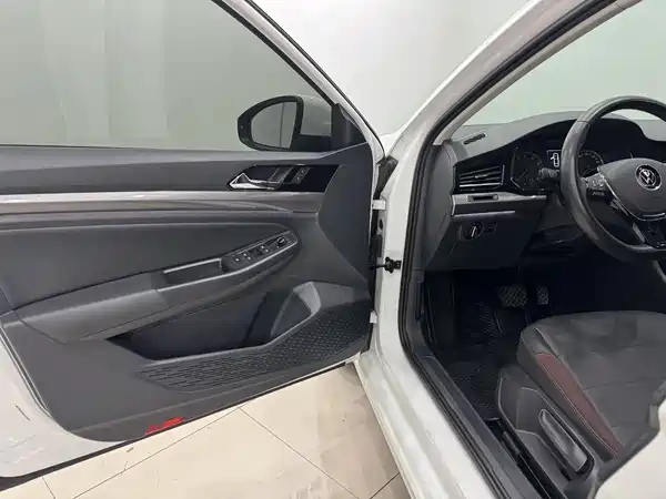 Volkswagen Bora 2021