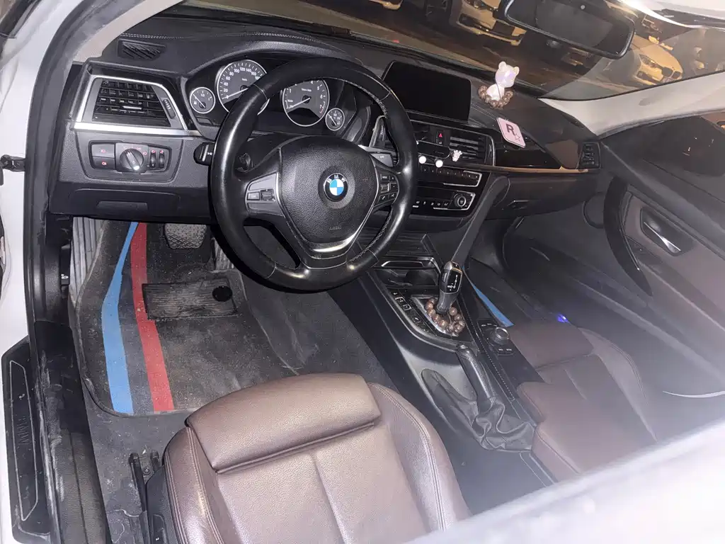 BMW 3 Series 2018 — фото 4