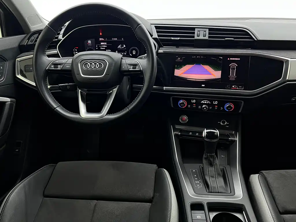 Audi Q3 2022 — фото 10
