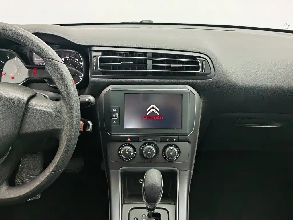 Citroën C4 Sega 2017 — фото 12