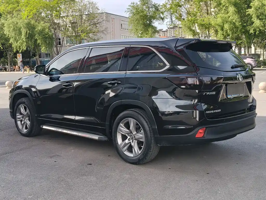 Toyota Highlander 2020 — фото 12