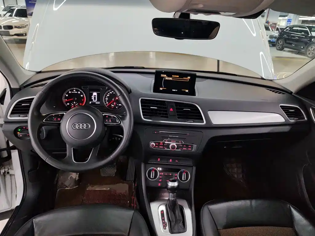 Audi Q3 2018 — фото 10