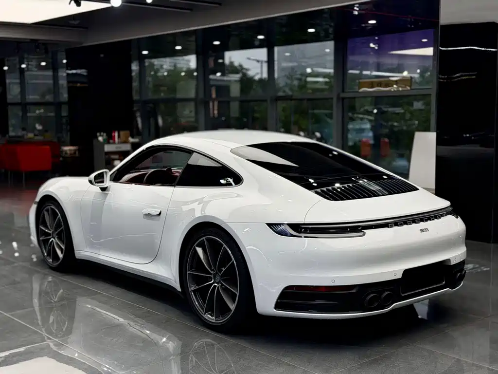 Porsche 911 2022 — фото 5