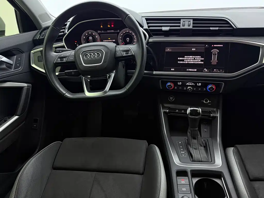 Audi Q3 2022 — фото 12
