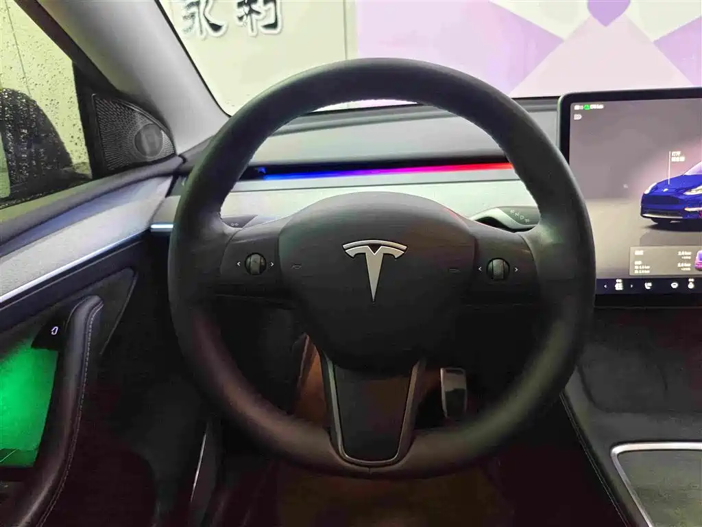 Tesla Model Y 2024 — фото 12