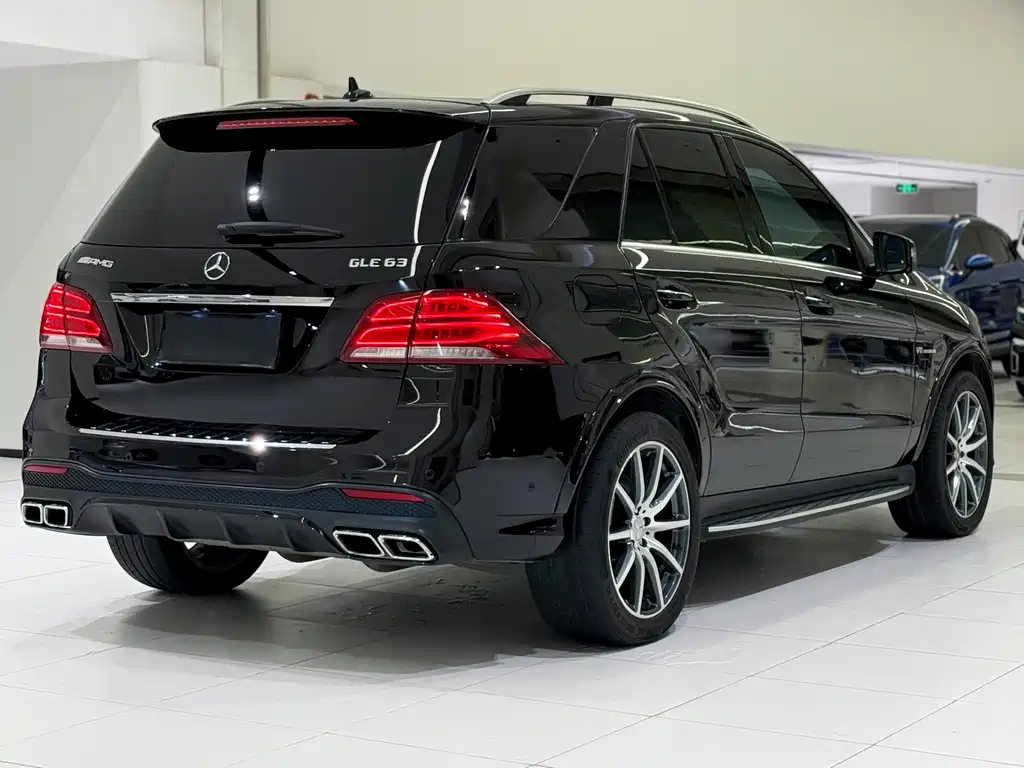 Mercedes-Benz GLE 2016