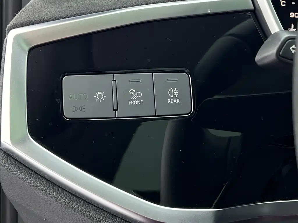Audi Q3 2023 — фото 23