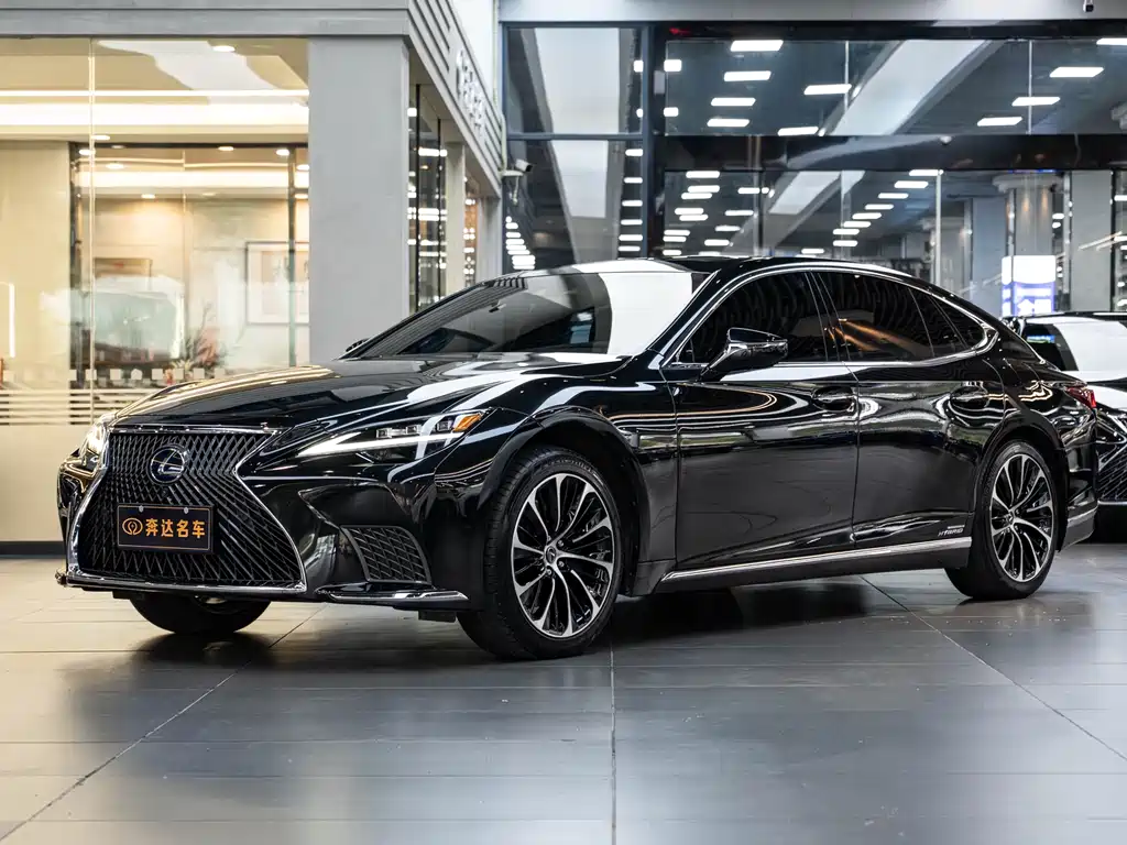 Lexus LS 2022