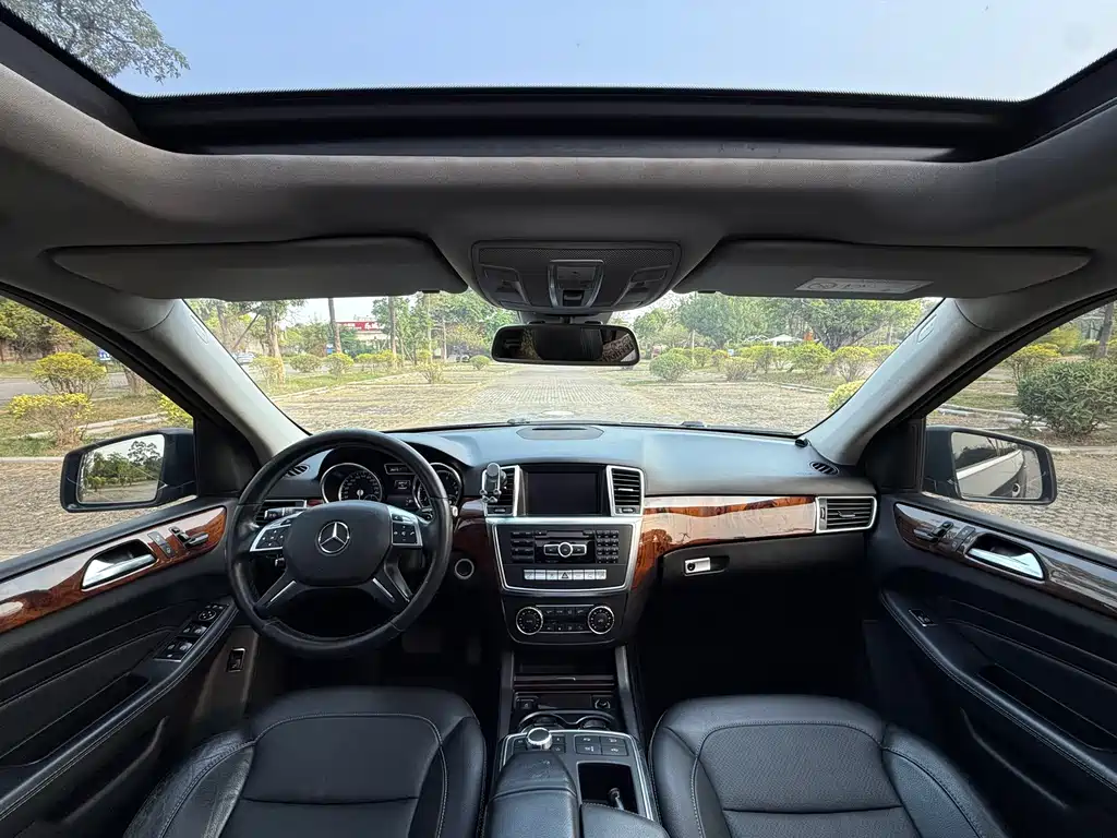 Mercedes-Benz M-Class 2015 — фото 10