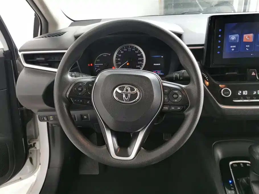 Toyota Corolla 2023 — фото 15