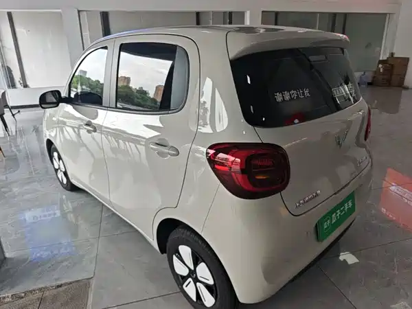 Wuling Hongguang MINIEV 2025