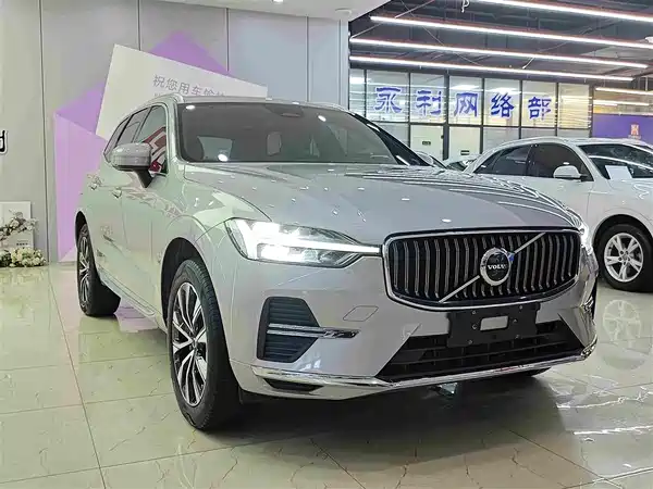 Volvo XC60 2022