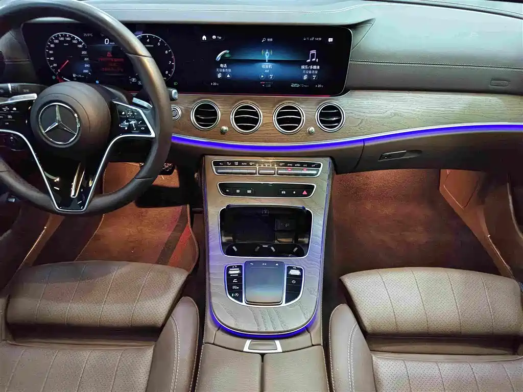 Mercedes-Benz E-Class 2023 — фото 10