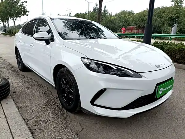 BYD Seal 05 DM-i 2025