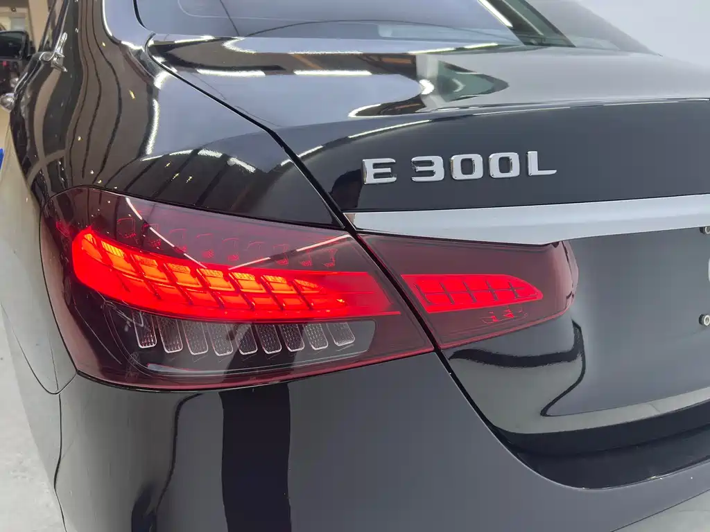 Mercedes-Benz E-Class 2023