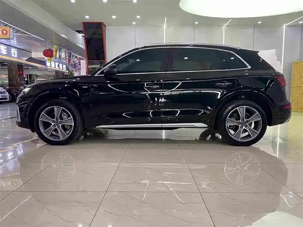 Audi Q5L 2022
