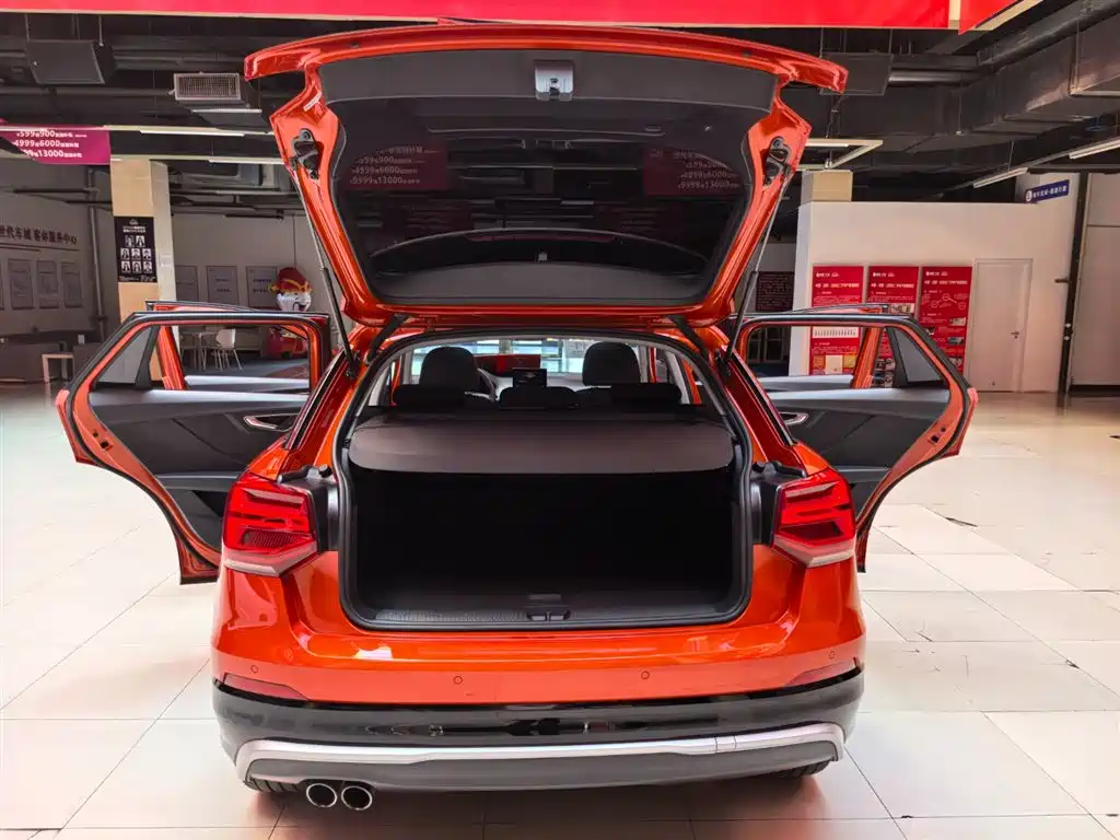 Audi Q2L 2019 — фото 17