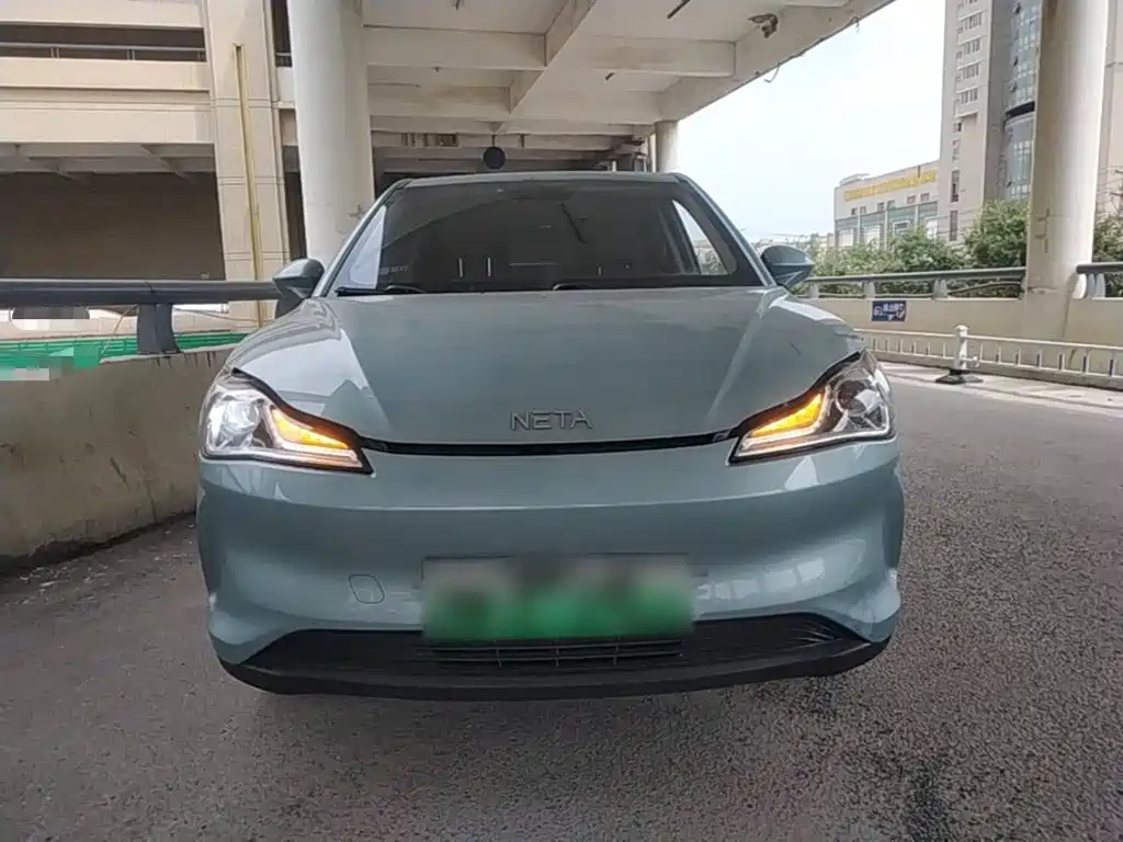 Neta V 2022