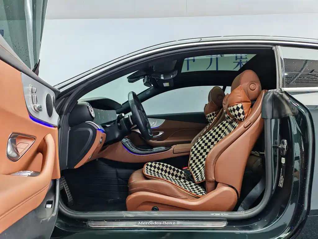 Mercedes-Benz E-Class 2022 — фото 11