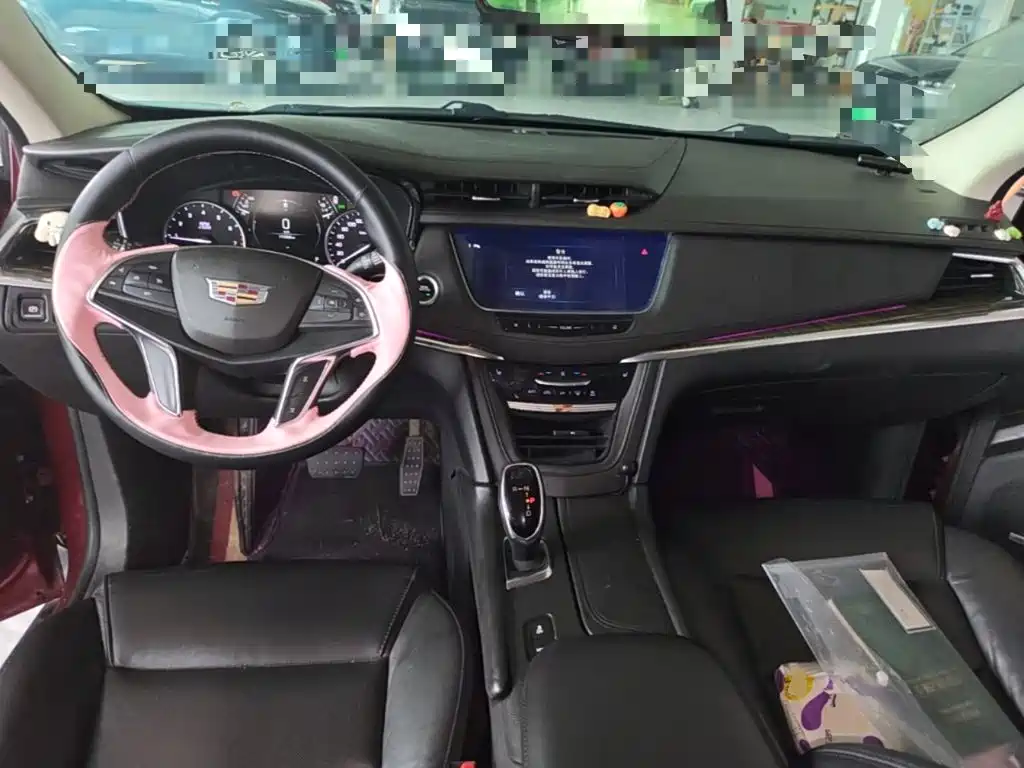 Cadillac XT5 2017 — фото 10