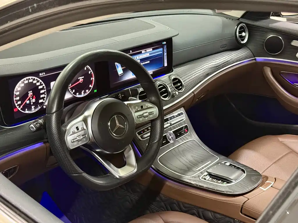 Mercedes-Benz E-Class 2019 — фото 10