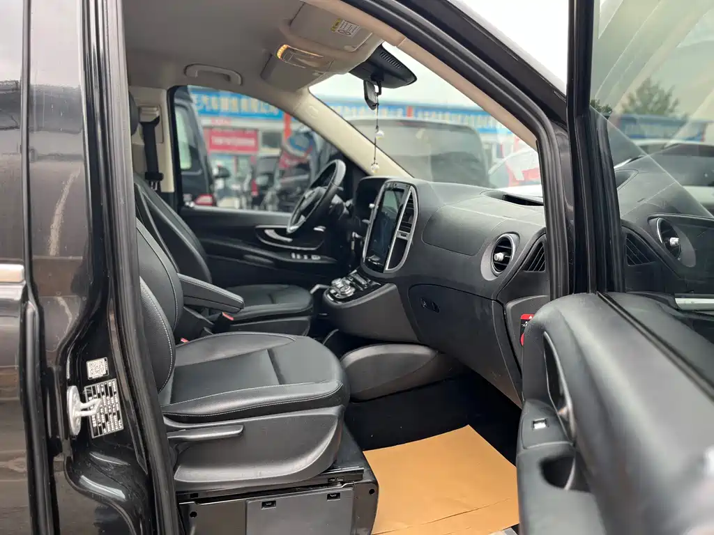 Mercedes-Benz Vito 2018 — фото 19