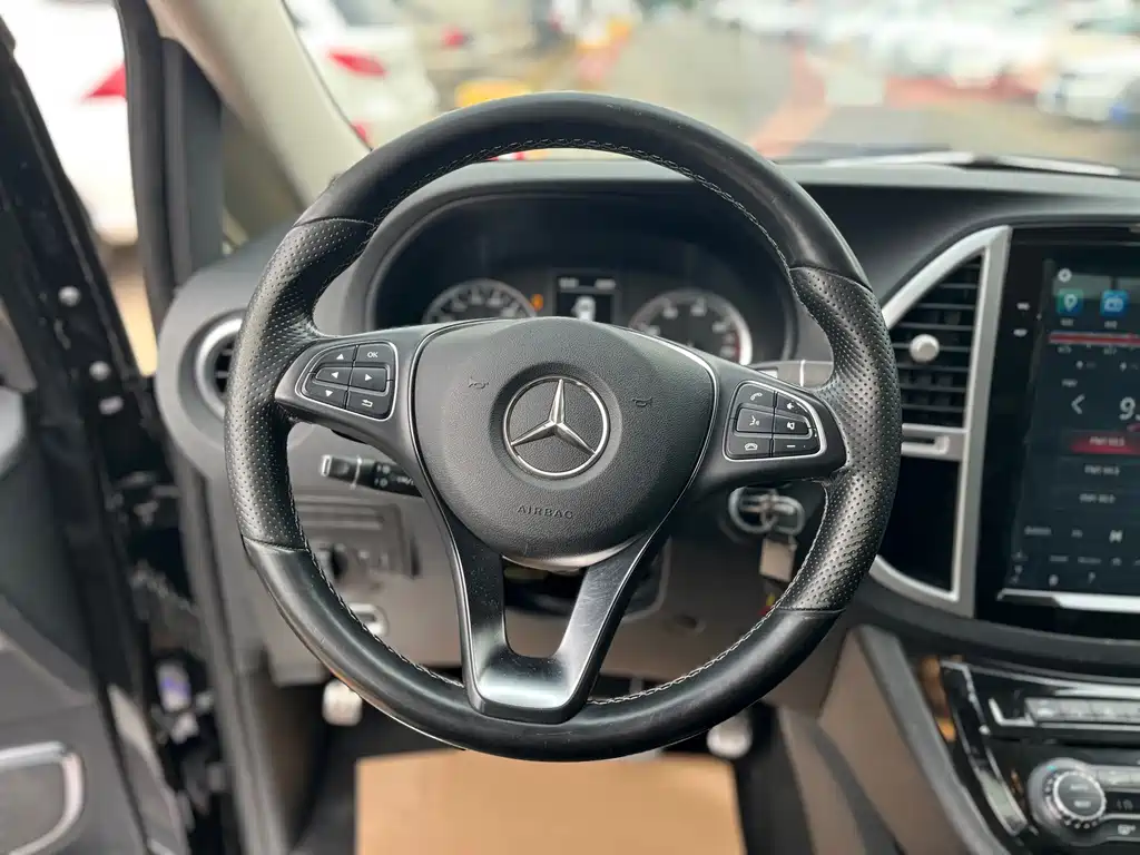 Mercedes-Benz Vito 2018 — фото 15