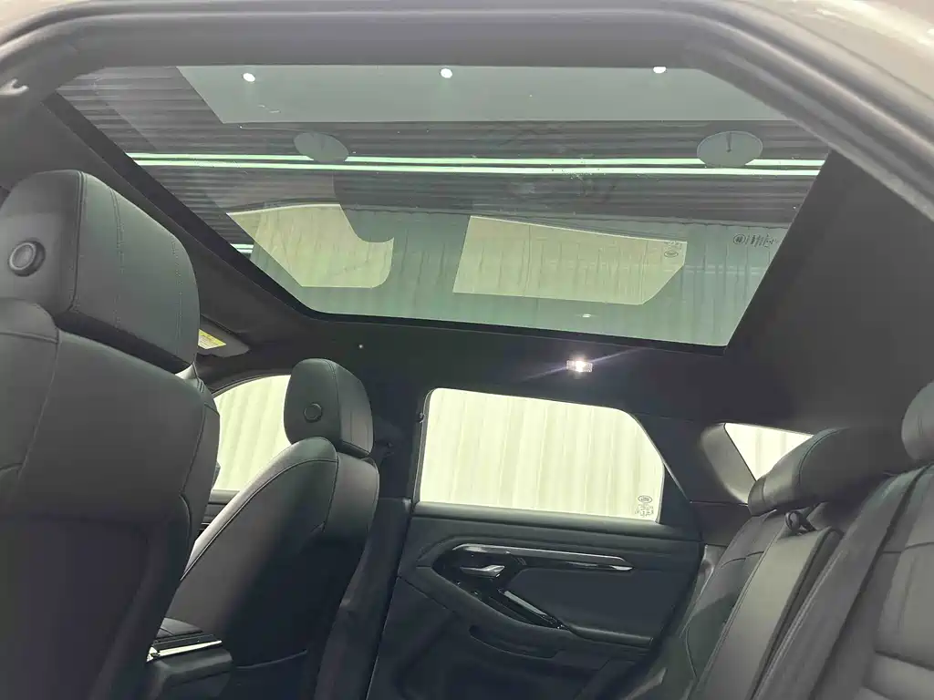 Land Rover Range Rover Evoque 2021 — фото 19