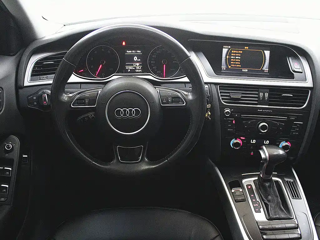 Audi A4L 2015 — фото 8